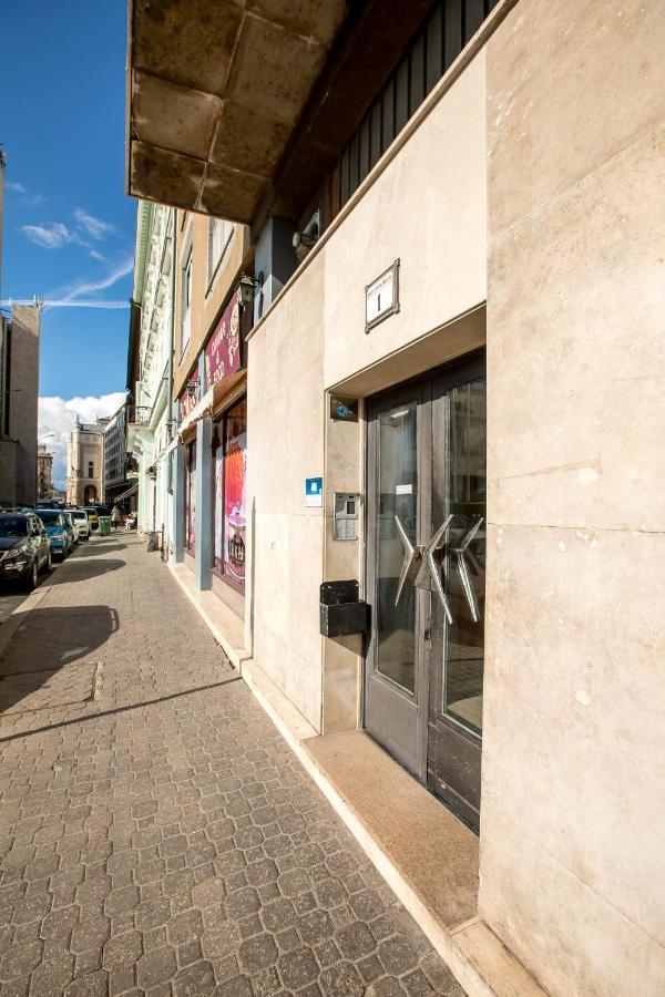 Danube Apartment Budapest Ngoại thất bức ảnh